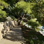 Bosi I Goli Apartament Starigrad Paklenica