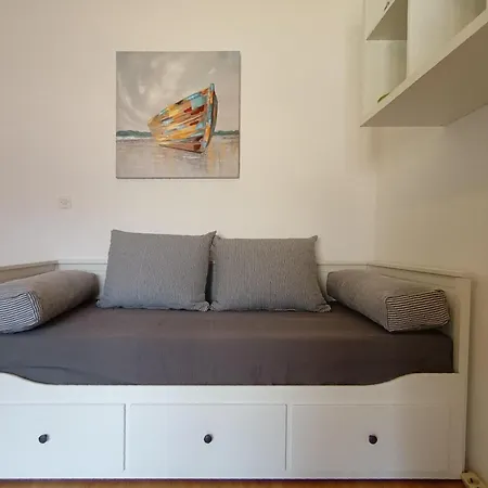 Bosi I Goli Apartment