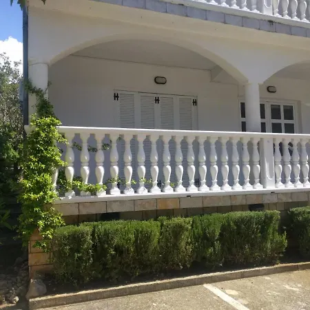 Bosi I Goli