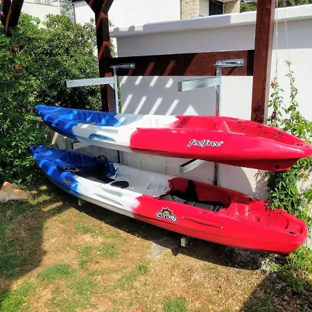 Bosi I Goli Apartmán