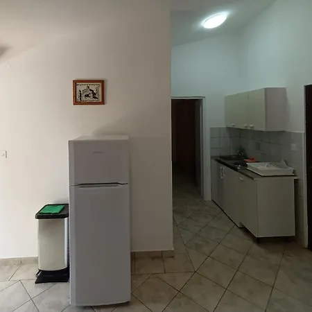 Bosi I Goli דירה