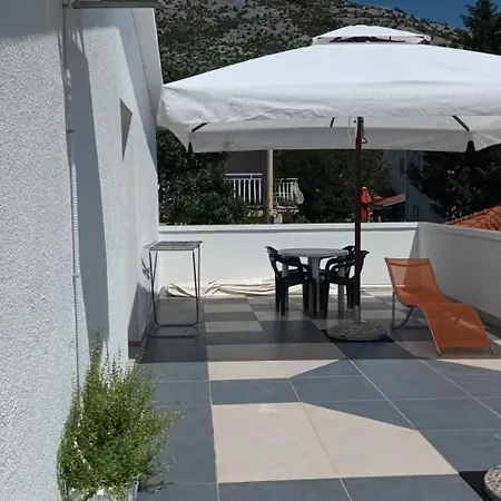 Bosi I Goli Appartement *