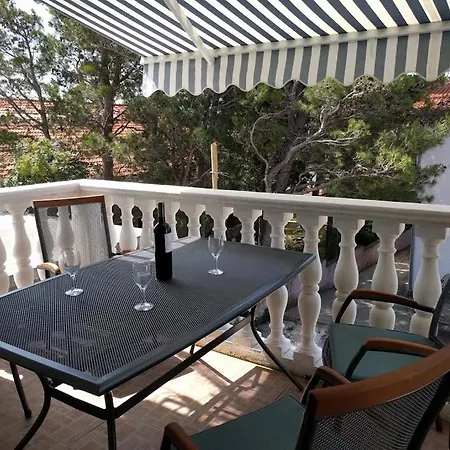 Bosi I Goli Apartmán *