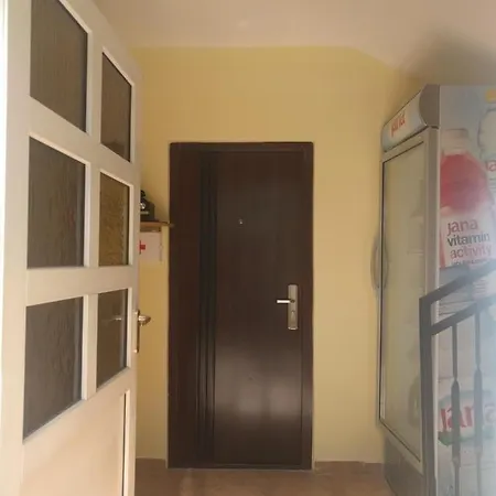 Bosi I Goli Apartmán *