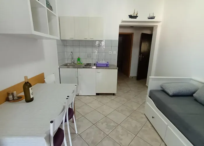 Daire Bosi I Goli Starigrad Paklenica