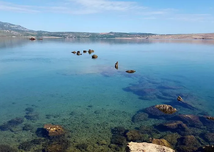 Bosi I Goli Apartament Starigrad Paklenica